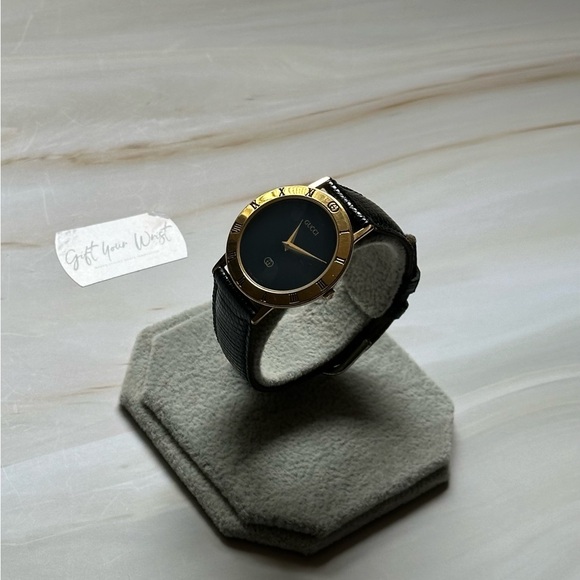 Gucci 3001M Roman Numeral Gold-Tone SS With Black Dial 33mm Luxury Swiss Watch - Picture 3 of 14